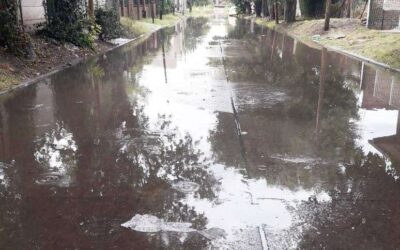 En Zeballos reclaman por obra de bajo nivel y calles que se inundan