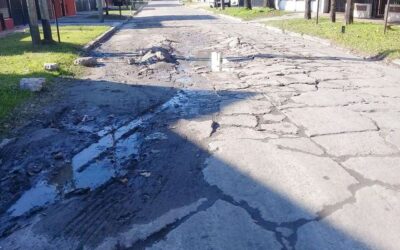 MEGABACHE EN LA CALLE GUAYAQUIL QUE CUMPLIRA 25 AÑOS