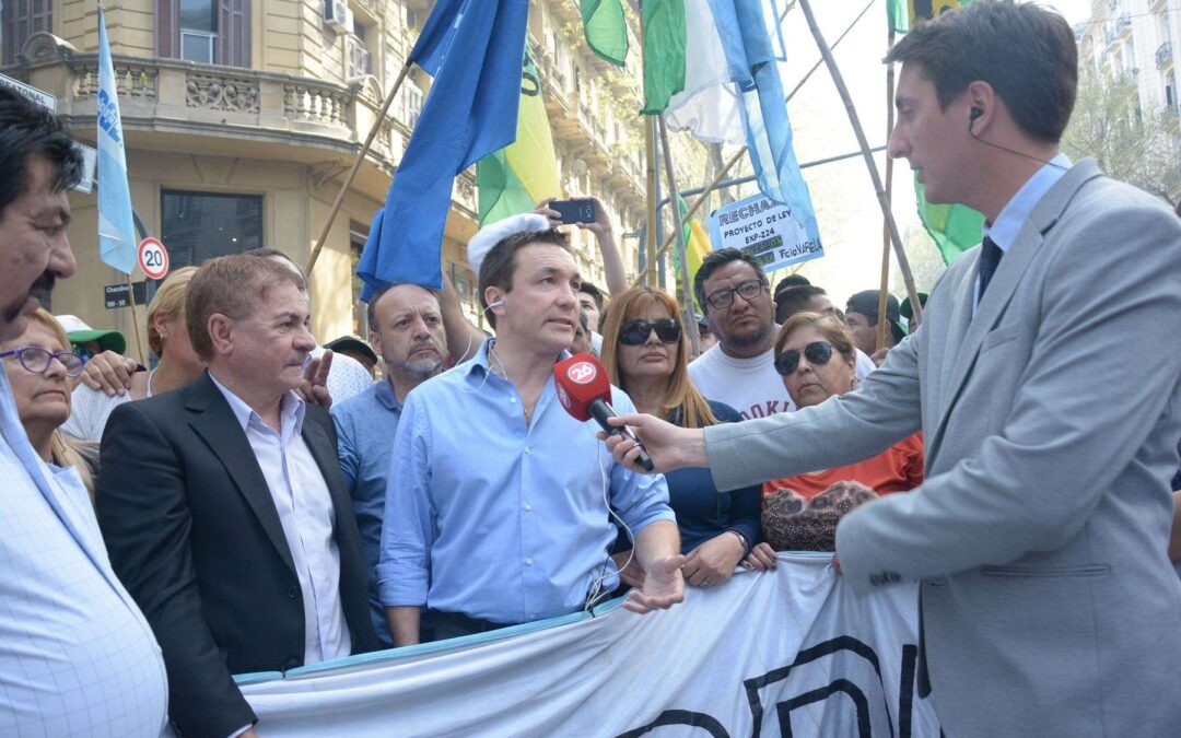 Andrés Watson: “El Presidente debe llevar adelante políticas de Estado para el pueblo trabajador, no para los fondos extranjeros”