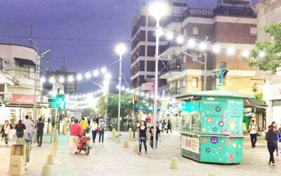 Peatonal Monteagudo: instalan luces y cestos para residuos