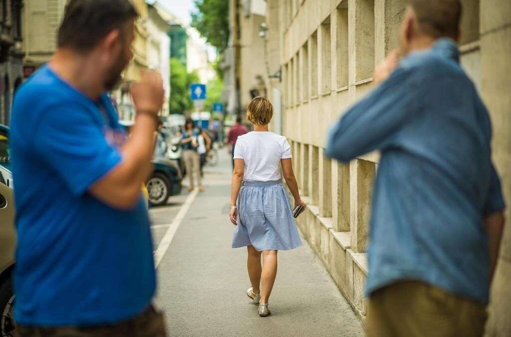 Aprueban multar el acoso sexual callejero