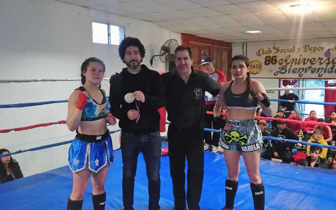 ALANIZ PRESENCIÓ UN ENCUENTRO DE KICK BOXING FEMENINO EN EL CLUB ZEBALLOS