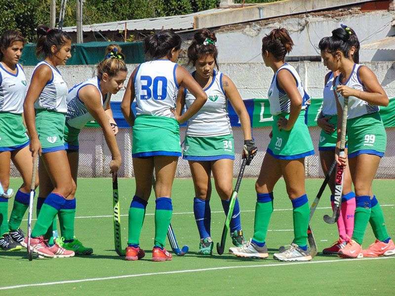 Vení a inscribirte a la Escuela Municipal de Hockey