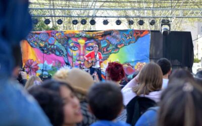Primavera y estudiantes: fue una fiesta la plaza San Juan Bautista