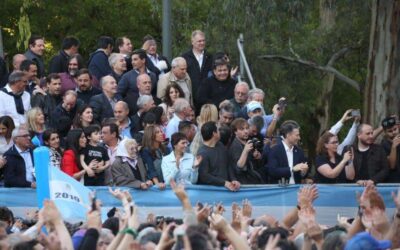 Andrés Watson acompañó a Axel Kicillof en el cierre de campaña junto a Cristina