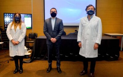 Watson participó de la entrega de notebooks para los hospitales modulares