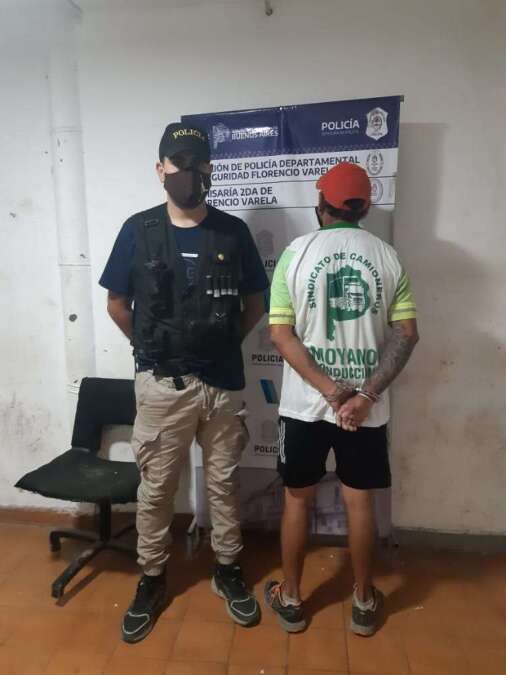 Su ex pareja la secuestró, la golpeó, la amenazó con un cuchillo y pudo escapar