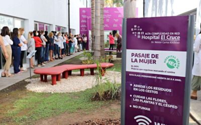 8M en el HEC se inauguró el “Pasaje de la Mujer” y el “Banco Rojo”