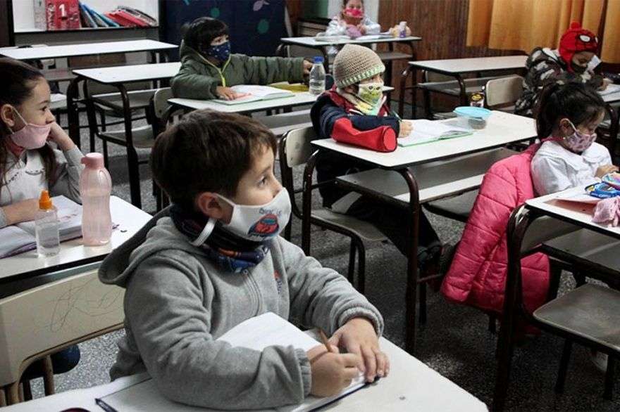 Desde septiembre habrá presencialidad plena en las escuelas bonaerenses