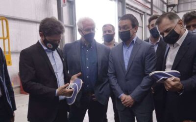 Kicillof y Watson inauguraron Centro de Distribución de Alpargatas en Florencio Varela