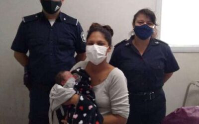 Policías varelenses auxiliaron a una mujer que dio a luz a una bebe en la Comisaría