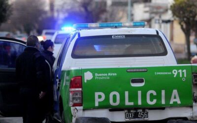 Un hombre murió de un disparo en la cabeza del arma de su novia policía