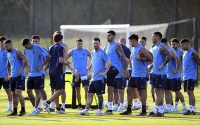 Argentina asume la primera final ante México para definir su futuro en Qatar