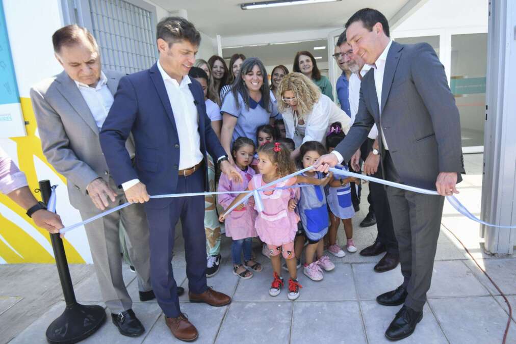 Con críticas a Vidal, Axel Kicillof y Andrés Watson inauguraron el Jardín Nº948 en Florencio Varela