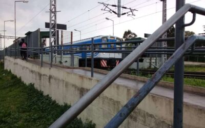 Un hombre murió al ser arrojado a las vías del tren por patoteros