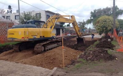 Obra hidráulica en Villa Argentina e inicio de pavimentaciones en barrios varelenses