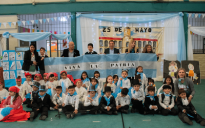 La comunidad educativa varelense conmemoró los 213 años de la Revolución de Mayo