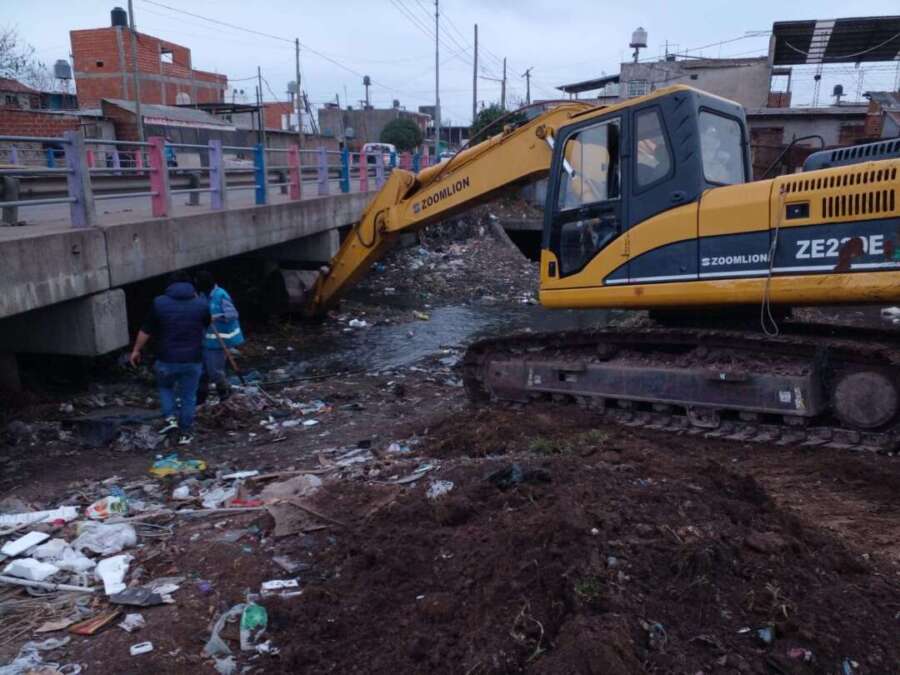 El Municipio efectuó operativos de saneamiento hidráulico e higiene urbana