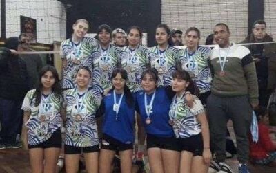 Medalla de bronce para el vóley femenino municipal