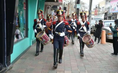 La Fanfarria del Regimiento de Granaderos a caballo “Gral. San Martín” en la Peatonal Monteagudo