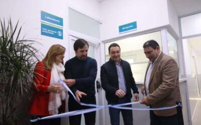 Inauguración del laboratorio  de análisis clínicos en el CAPS de Villa Vatteone