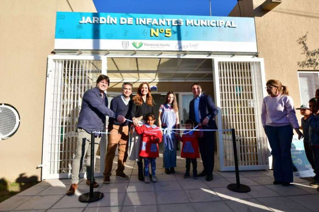 Watson y  Tolosa Paz inauguraron el nuevo edificio del Jardín Municipal N°5