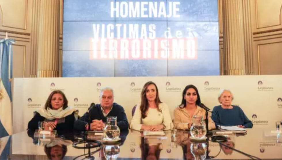 Bloque de concejales del FdT: Repudio al acto de Victoria Villarruel por “las víctimas del terrorismo”