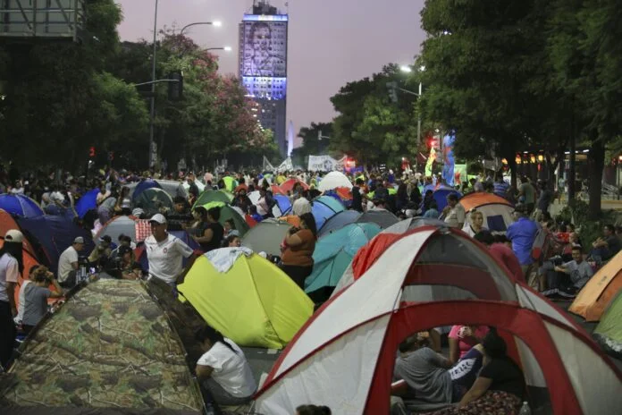 Quitarán los planes sociales de los que cortan calles y eliminarán los intermediarios