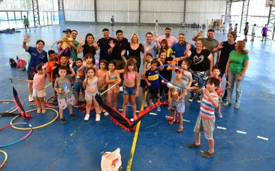 Diversión en la colonia municipal en el polideportivo “Néstor Kirchner”