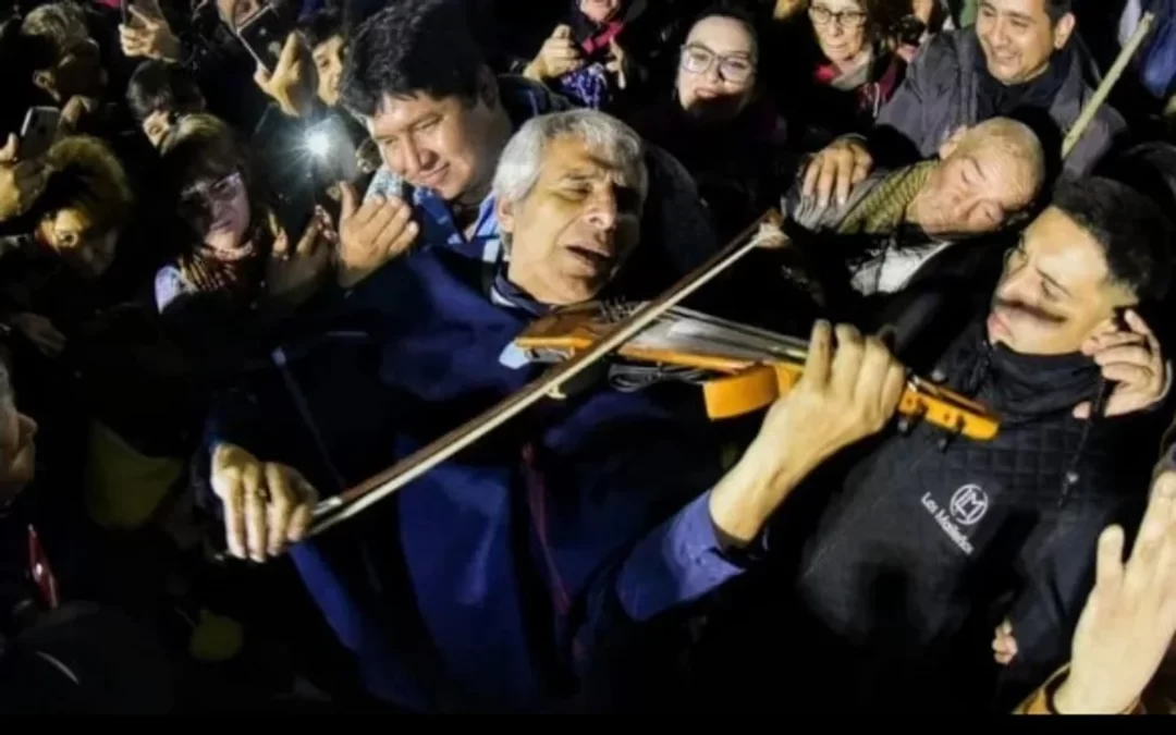 Peteco Carabajal y un duro recibimiento a Villarruel en Jesús María: “No se paren que no ha llegado nadie”