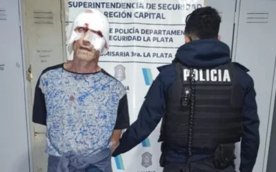 La Plata: vecinos lincharon y desnudaron a un ladrón que se había escapado de un penal