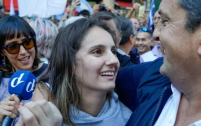Sergio Massa acompañó a su hija en la marcha universitaria