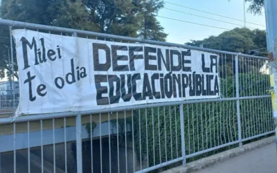 Polémico  mensaje contra  Javier Milei apareció en la zona bancaria de Florencio Varela