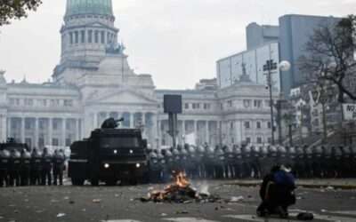 Al menos 18 detenidos por los incidentes en las inmediaciones del Congreso