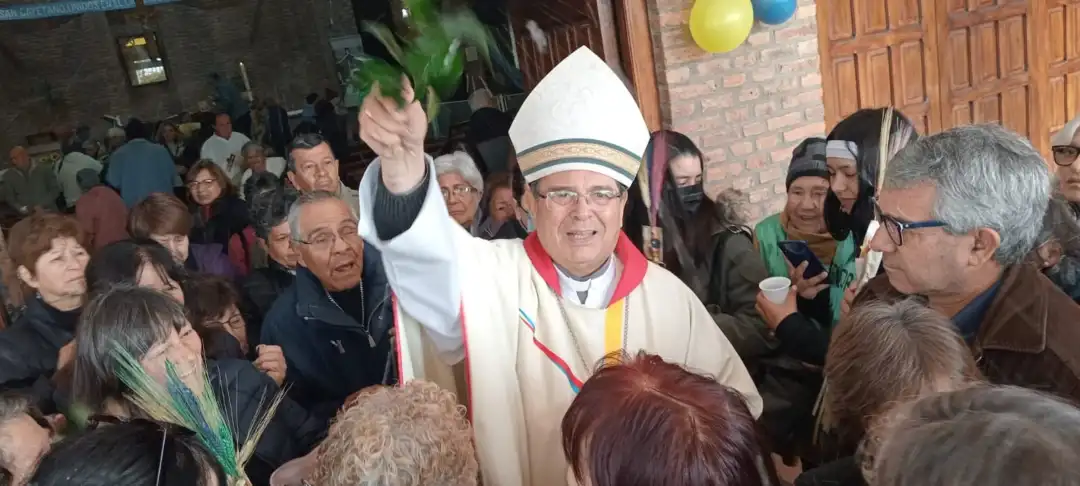 San Cayetano: “No nos dejemos robar la esperanza, muchos nos quieren tristes, amargados y con odio en el corazón”, dijo Obispo Tissera