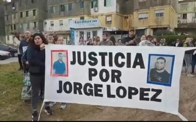 Marcha y pedido de justicia por el asesinato del gendarme Jorge López frente a la Comisaria Segunda