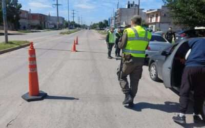 Operativos de interceptación vehicular en barrios varelenses