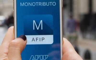 Monotributistas: podrán emitir comprobantes de facturas desde celulares y computadoras