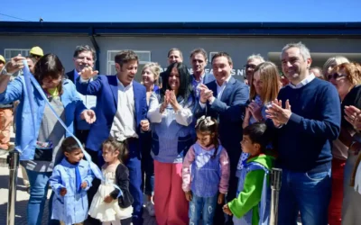 Axel Kicillof y Andrés Watson inauguraron un jardín de Infantes y un CDI en Florencio Varela