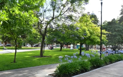 Watson inauguró la puesta en valor de la Plaza San Juan Bautista