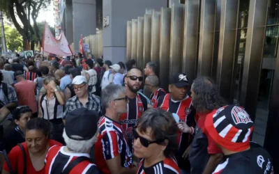 El Gobierno advirtió que quienes generen «disturbios» en la marcha de jubilados no podrán entrar a las canchas