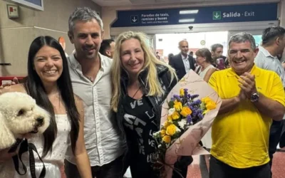 «La Libertad arrasa»: Javier Milei celebró las victorias en Salta capital y Chaco