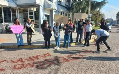 VIDEO. Denuncia por presunta mala praxis en las clínicas Santa Clara y Belgrano: “Mi madre llegó por una fractura de tibia y peroné y falleció”