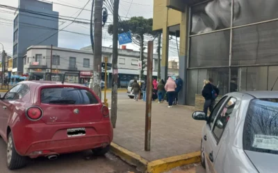 Consejera escolar de Florencio Varela estaciona en lugar prohibido