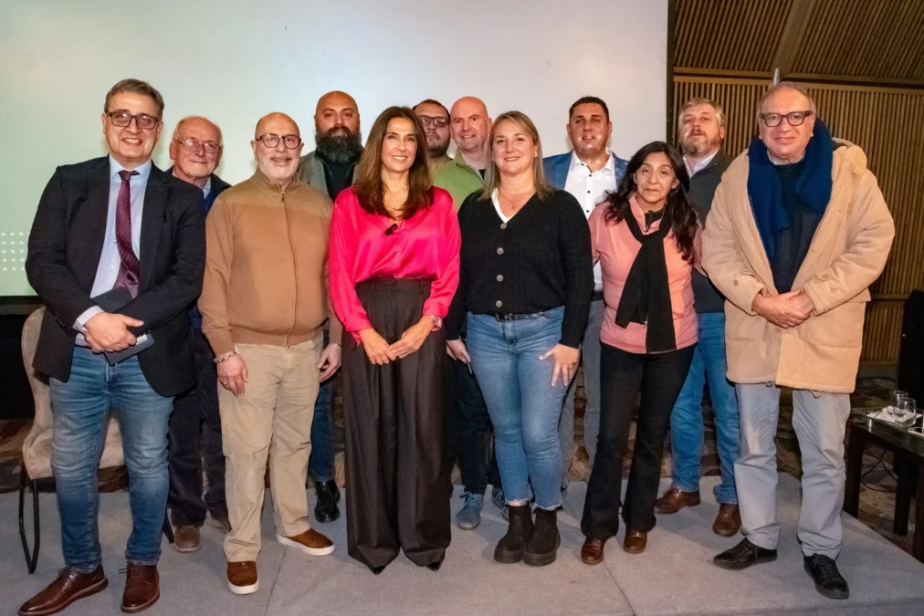 Con presencia varelense, el MID anunció su apoyo a María Eugenia Talerico.