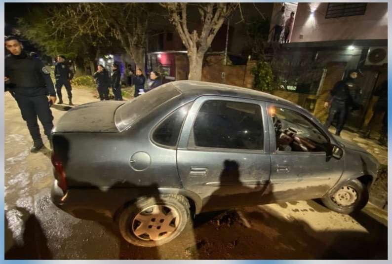 Persecución, detención y recuperación de un vehículo robado