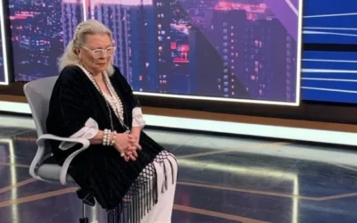 Carrió, sin filtros, acusó a Karina Milei de ser «el personaje más oscura»