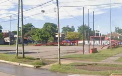 Un joven fue baleado en plena Plaza Mailín en el barrio Santo Tomás