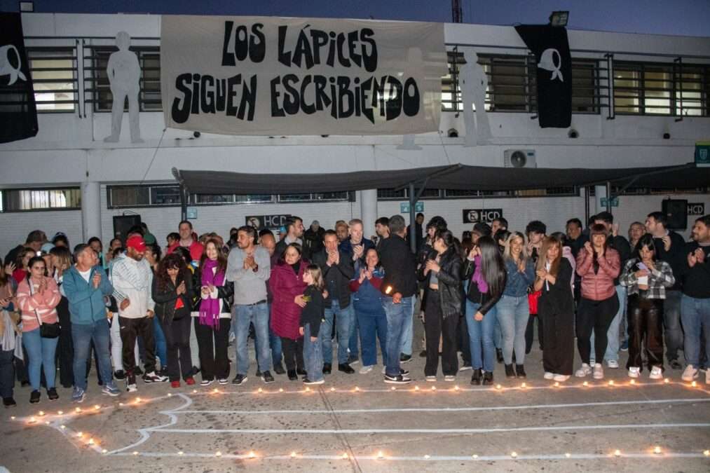 A 49 años de la  Noche de los Lápices se hizo un acto en la Plaza de la Democracia en el Cruce Varela