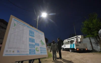 En el barrio Las Malvinas se instalaron más de 300 lámparas led y ya suman 28,600 en todo Florencio Varela